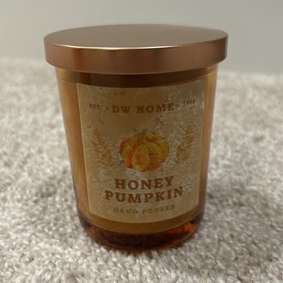 DW Home Honey Pumpkin Candle Hand Poured - Picture 3 of 7